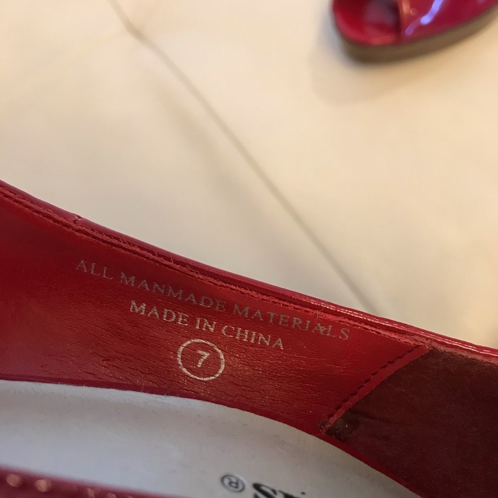 Delicious Red Shoes - Picture 5 of 5